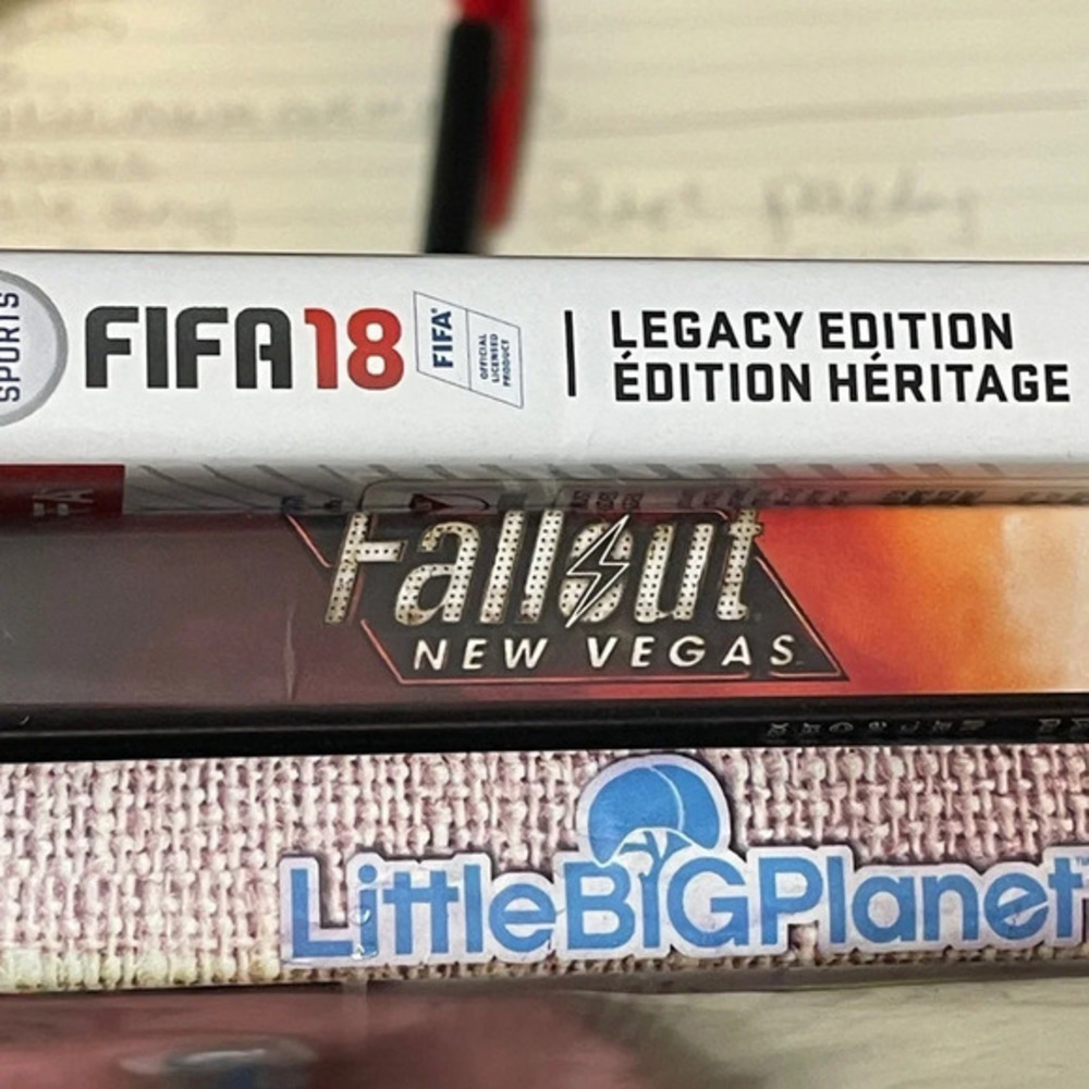 3 ps3 vidéo games bundle with cases and discs not damaged